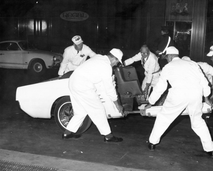 the-mustang-atop-the-empire-state-building-04