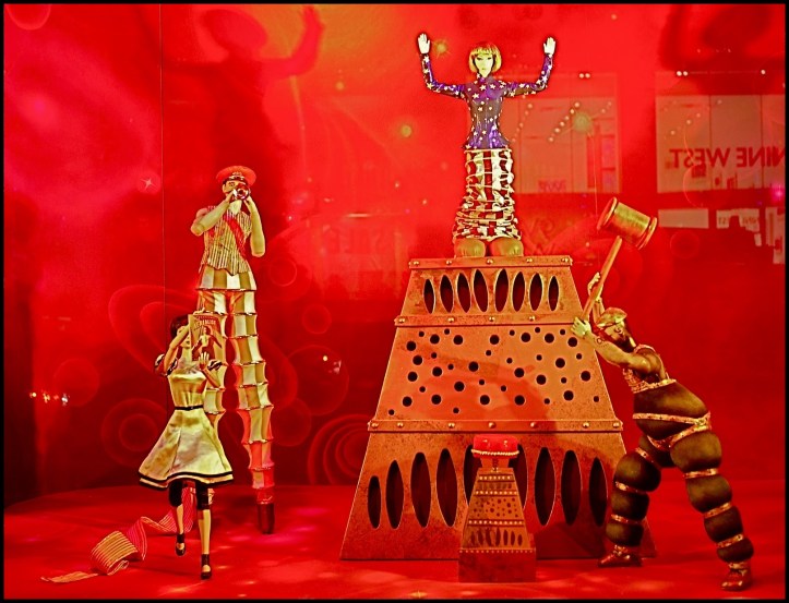 Bloomingdale's Cirque du Soleil03