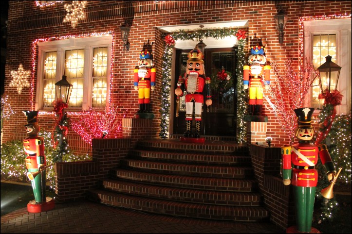 Decoración navideña en Dyker Heights10