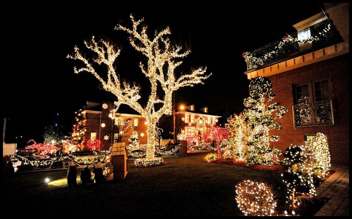 Decoración navideña en Dyker Heights11