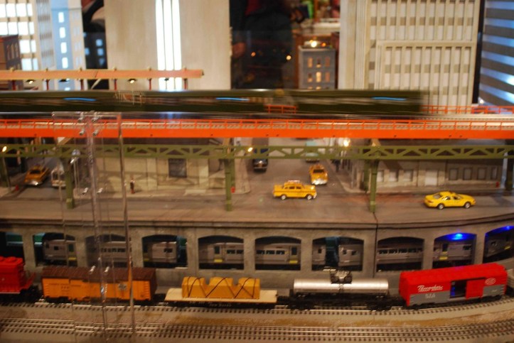 Grand Central Holiday Train Show06