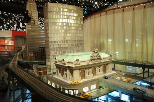 Grand Central Holiday Train Show11