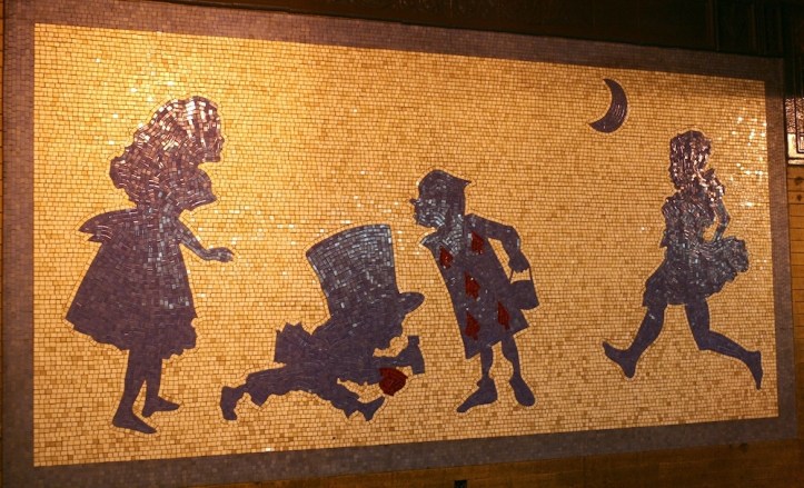 Alice: The Way Out - calle 50