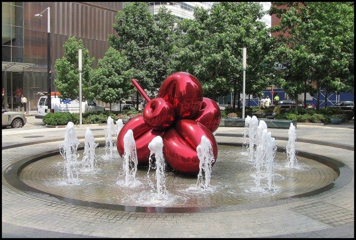 Balloon Flower (Red) Jeff Koons, 7 WTC