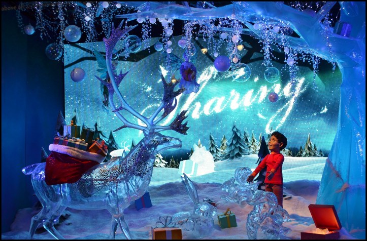 Macy's 2013 Holiday Show Window009