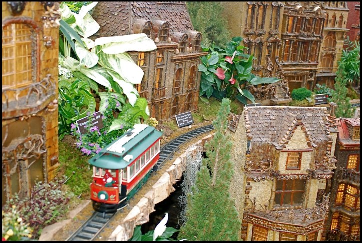 New York Botanical Garden's Holiday Train Show 004