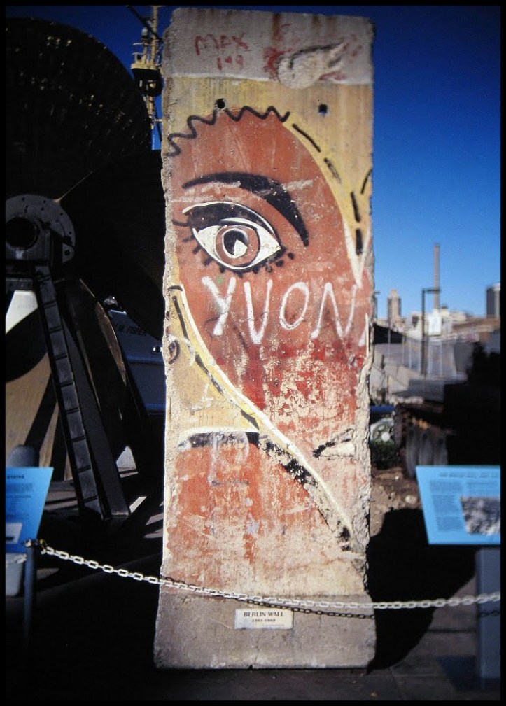 Intrepid Muro de Berlin