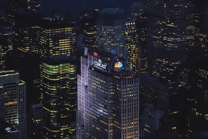 Comcast NBCUniversal 30 Rock rooftop sign