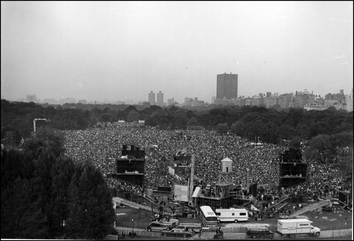 Simon and Garfunkel concert audience on Great Lawn, 1981