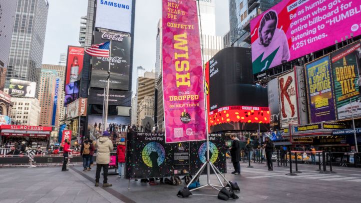 times-square-wishing-wall